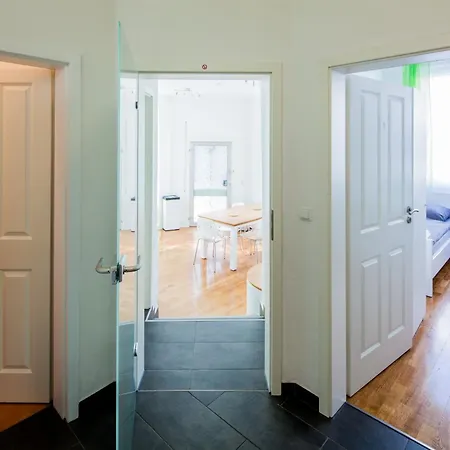 Secondhome Stuttgart - Very Near Historic Centre At Blumenstr 58 In - W2 *