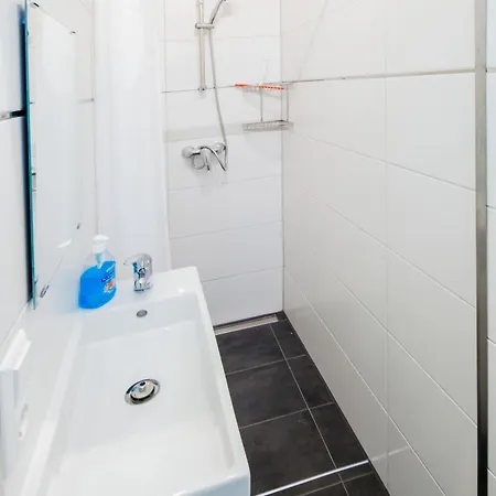 Apartament Secondhome Stuttgart - Very Near Historic Centre At Blumenstr 58 In - W2 Esslingen am Neckar