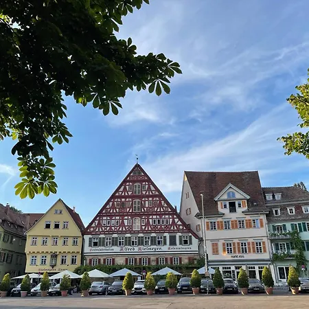 Apartament Secondhome Stuttgart - Very Near Historic Centre At Blumenstr 58 In - W2 Esslingen am Neckar