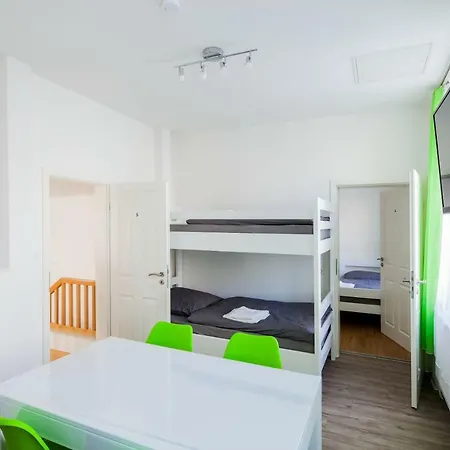 Apartament Secondhome Stuttgart - Very Near Historic Centre At Blumenstr 58 In - W2 Esslingen am Neckar
