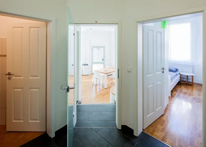 Secondhome Stuttgart - Very Near Historic Centre At Blumenstr 58 In - W2 *