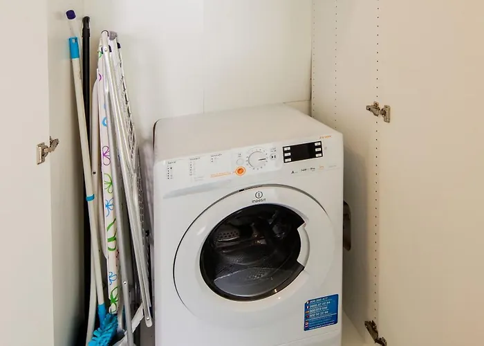 Apartamento Secondhome Stuttgart - Very Near Historic Centre At Blumenstr 58 In - W2 *